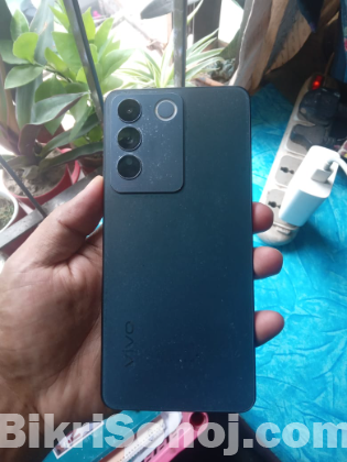 Vivo V27e
